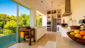 Villa Sitges Colonial. Impressive views of the sea. High design. Renovated.