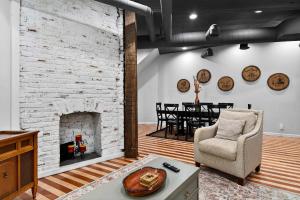 Spacious dual-unit home with private backyard