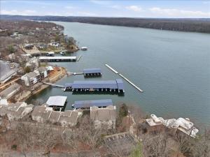 Lake Front Views - Seasonal Pool 3Bed 2Bath - Grill