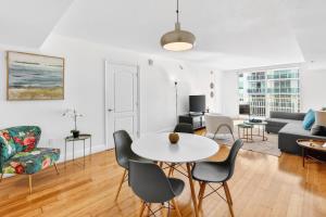 Brickell Condo w Pool Gym Balcony & Parking