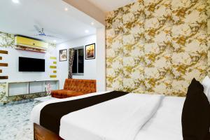 Collection O Circus Avenue Road Formerly Hotel Rockstar