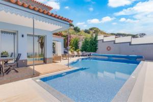 Villa Loureiro Palace With Soccer Field