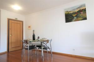 Yellow Apartment T1