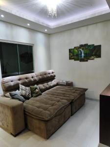 Casa completa com Churrasqueira em Naviraí