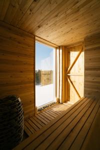 The Beach Barn & Cedar Sauna