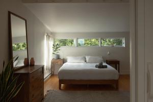 The Beach Barn & Cedar Sauna