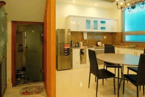 Little Chái Nho - The Alley