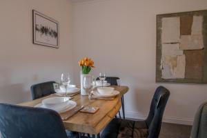 3 Bedroom house in Cumbernauld with walk in shower