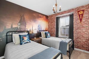 Disney Getaway Private Pool Themed Bedrooms. Book Now CW78