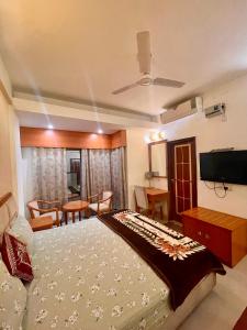 ZenRoofs- 02 Studio Apartment