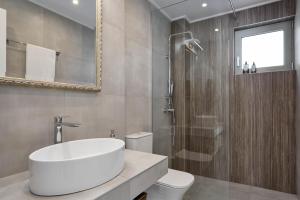 Nisis Suites - Serene Luxury with Sea View