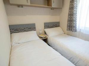 1. Swanage Supreme 3 Bedroom Caravan