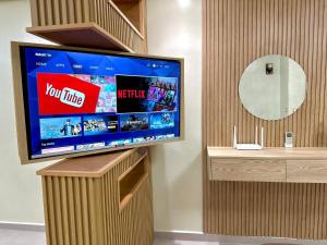 Comfortable apartment available now on Booking