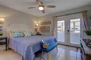 The Bungalows D- Beachfront - Dog Friendly - Gazebo - Bikes