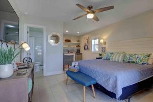 The Bungalows D- Beachfront - Dog Friendly - Gazebo - Bikes