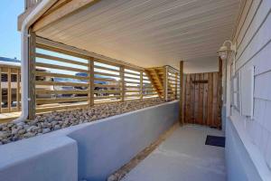 The Bungalows D- Beachfront - Dog Friendly - Gazebo - Bikes