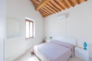 La Casina di Mirella by Elbasummer