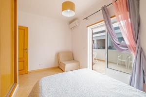 Apartamento espaçoso com 2 quartos a 1 minuto da praia Altura Algarve - de sábado a sábado
