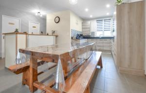 3 Bedroom Beautiful Home In Lessay