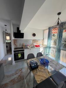 Second-line Beach Apartment - Tucan de Sal