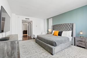 SUNNY ISLES 4BR Pool & Beach Access