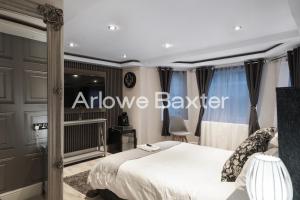 Hackney Suites - En-suite rooms & amenities