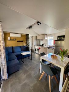 Mobil-home plage à pied - Camping 4 étoiles
