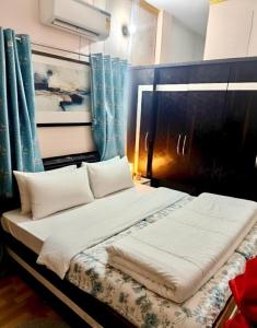 Abhivadya Exotica- Near Ghat And Kashi Vishwanath Mandir