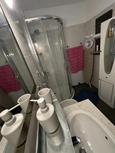 Great apartment 50m tramway station