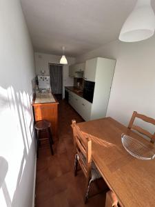 Great apartment 50m tramway station