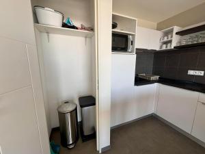 Appartement plage, piscine, balcon, animaux, parking - FR-1-194-201