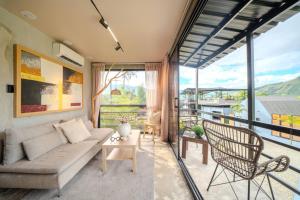 01 - Romantic retreat with Pool and Scenic Views