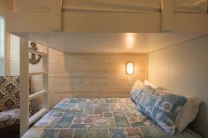 Beach Bungalow - 2 Suns