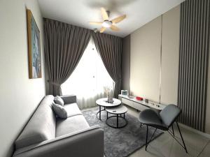 Southplace Subang with Lake Park View