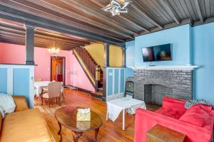 Walk to Suburban Square! Ardmore Home w Deck