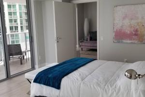 MIAMI BRICKELL BAY VIEW APT 1 BR1 FREE PARKING!