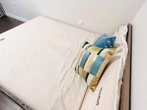 VIP Apartment Botanica Cozy 2BR City View Near Airport Tan Binh Room 1114