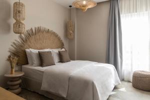 Cavo Dio 4 - Beachfront Bliss - Cozy Apt Pool Sunsets
