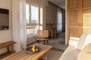 Cavo Dio 2 - Beachfront Bliss - Cozy Apt Pool Sunsets