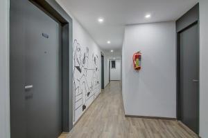 Super Townhouse Global Village Tech Park Near Kengeri Bus Terminal Metro Station