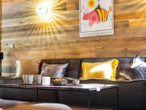 Chalet luxueux sur les pistes, sauna, parking inclus - FR-1-344-1219