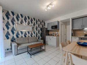 Appartement T2 refait à neuf - 4 pers - Terrasse Ouest - Proche centre - Chiens OK - FR-1-521-237