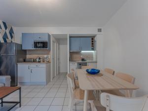 Appartement T2 refait à neuf - 4 pers - Terrasse Ouest - Proche centre - Chiens OK - FR-1-521-237
