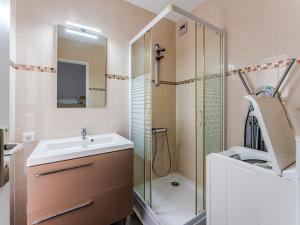 Studio cabine en front de mer avec loggia fermée et parking, 4 pers. - FR-1-521-266