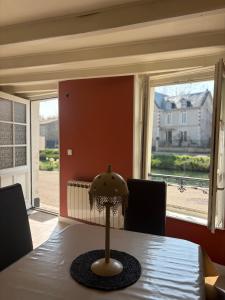 Maison bord de sèvre