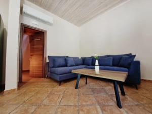 Dalias House