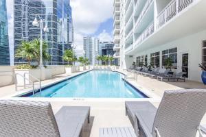 Beautiful New 1BR Brickell Suite-Parking-Sleeps 4