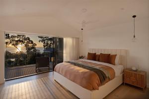 Vue: Breathtaking Jervis Bay views, luxury retreat