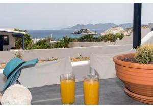 Stellas Mandrakia Seaside House