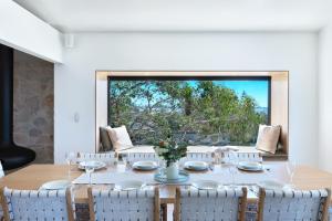 Vue: Breathtaking Jervis Bay views, luxury retreat